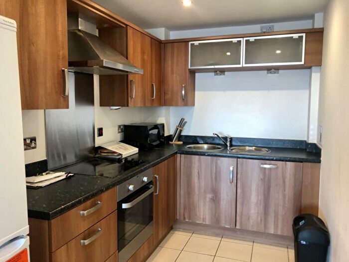 1 Bedroom Apartment To Rent In Hive, Masshouse Plaza, Birmingham, B5