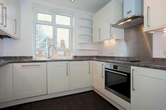 2 Bedroom Flat To Rent In Kelmscott Gardens, London, W12