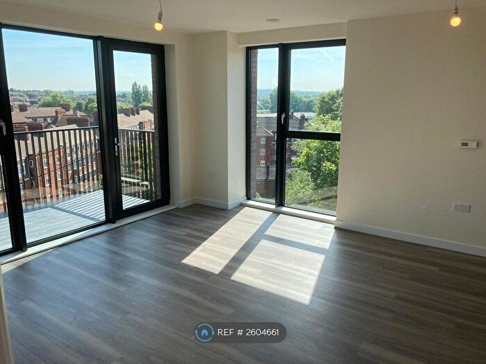 2 Bedroom Flat To Rent In North End Road, Wembley, HA9