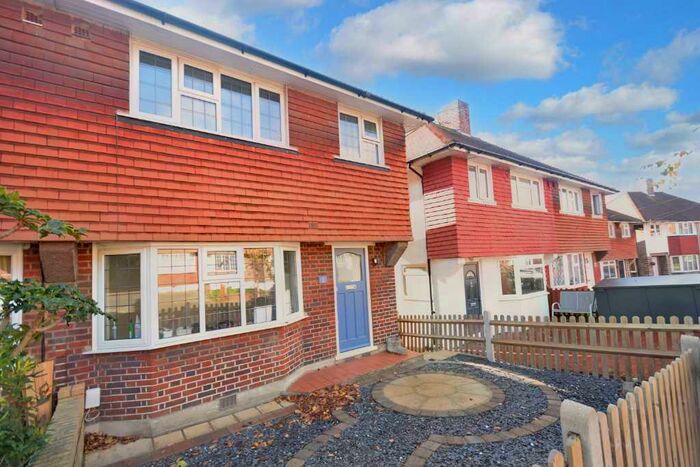 3 Bedroom End Of Terrace House To Rent In Avon Close, Surrey, SM1