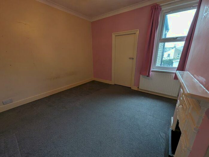 3 Bedroom Terraced House For Sale In Royal Oak Road, Bexleyheath, DA6