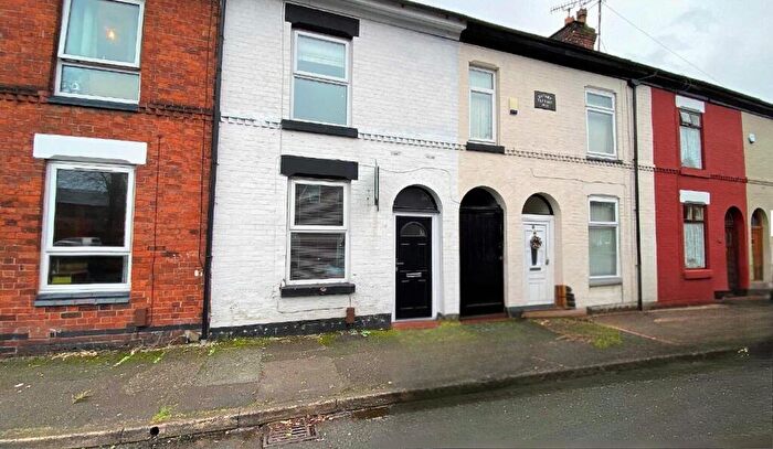 2 Bedroom House For Sale In Windsor Street, Stockport, SK2