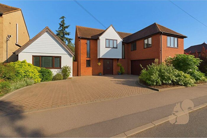 5 Bedroom Detached House For Sale In St. Fabians Drive, Chelmsford, CM1