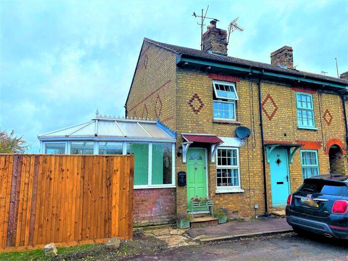 2 Bedroom End Of Terrace House To Rent In Horton Road, Slapton, Bucks, LU7