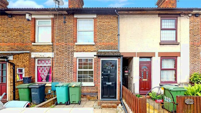 2 Bedroom Terraced House To Rent In Tonbridge Road, Maidstone, Kent, ME16