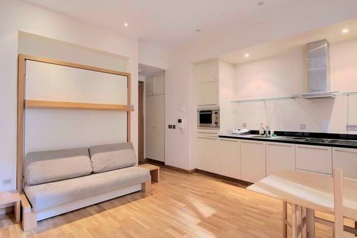 Apartment To Rent In Hosier Lane, Farringdon, Chancery Lane, Holborn, London, EC1A