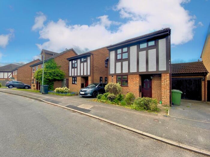 3 Bedroom House To Rent In Henley Fields, Weavering, Maidstone, ME14