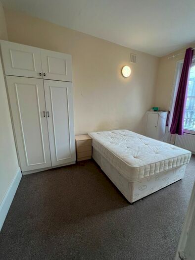 2 Bedroom Flat To Rent In Glazbury Road, London, W14