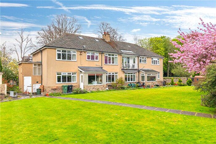 3 Bedroom Apartment For Sale In Burton Crescent, Leeds, West Yorkshire, LS6