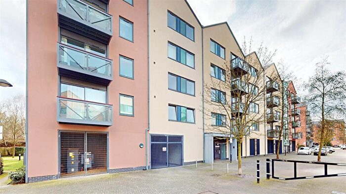 1 Bedroom Flat For Sale In Union Lane, Isleworth, TW7