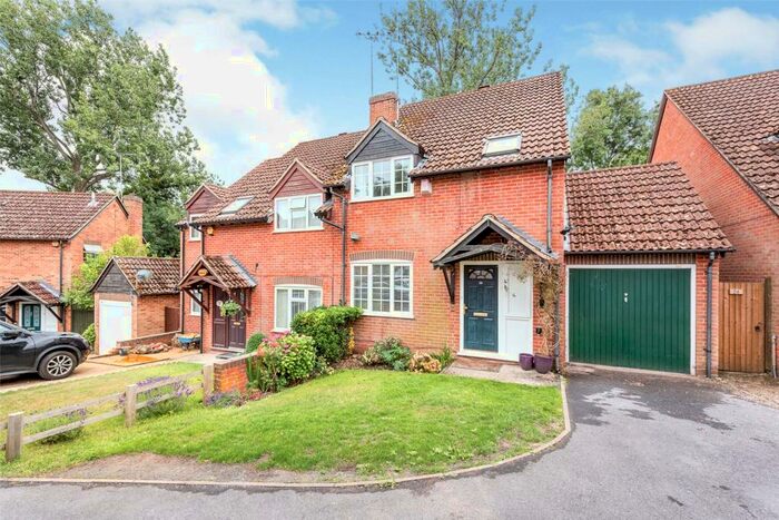 3 Bedroom Semi-Detached House To Rent In Burdock Close, Burghfield Common, Reading, Berkshire, RG7