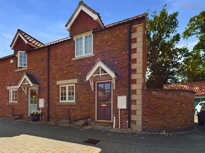 2 Bedroom Detached House To Rent In Muntjac Close, Bretton, Peterborough, PE3