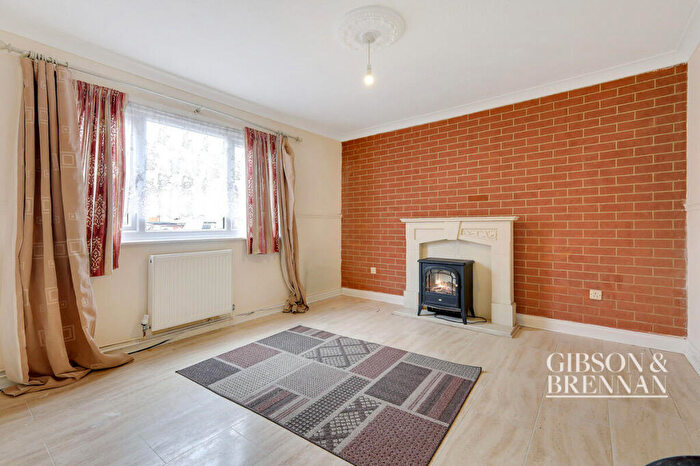 3 Bedroom Terraced House For Sale In Harlech Close, Basildon, SS13