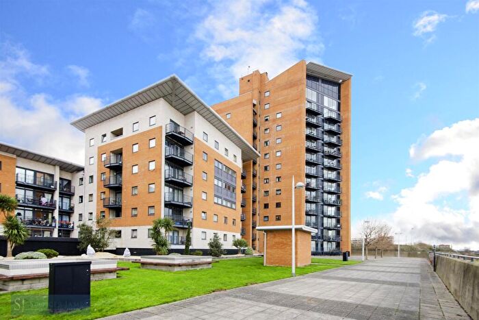 2 Bedroom Apartment To Rent In Hull Place, Galleons Lock, E16