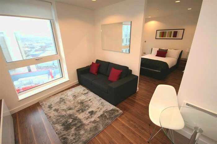 1 Bedroom Flat To Rent In The Heart Blue, Media City Uk, Salford, M50