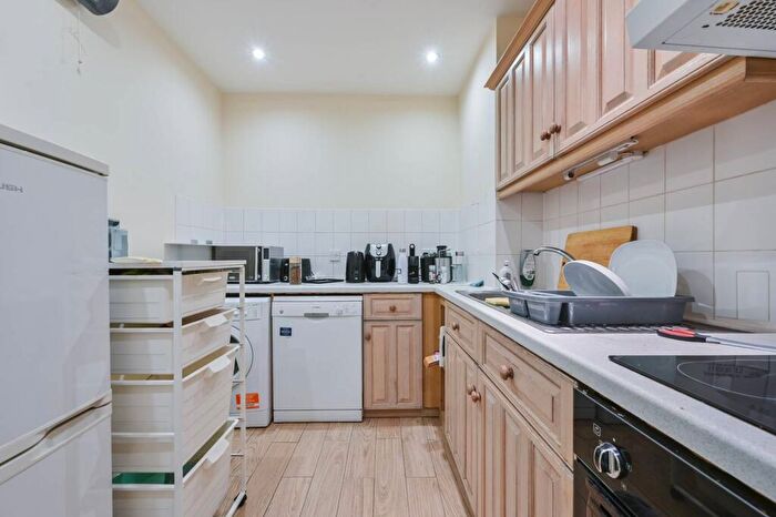 2 Bedroom Flat For Sale In Collosseum Terrace, Regent's Park, London, NW1