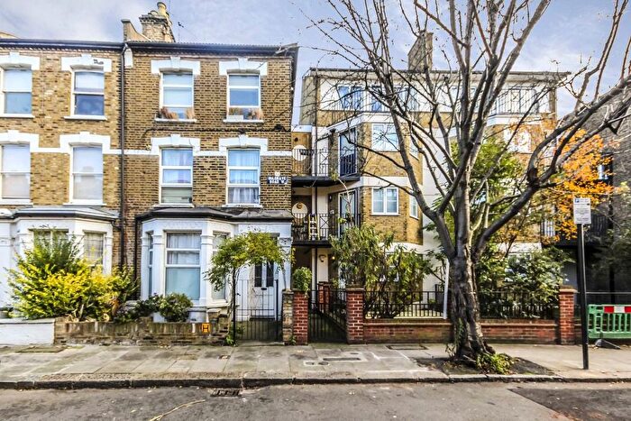 2 Bedroom Flat To Rent In Sulgrave Road, London, W6