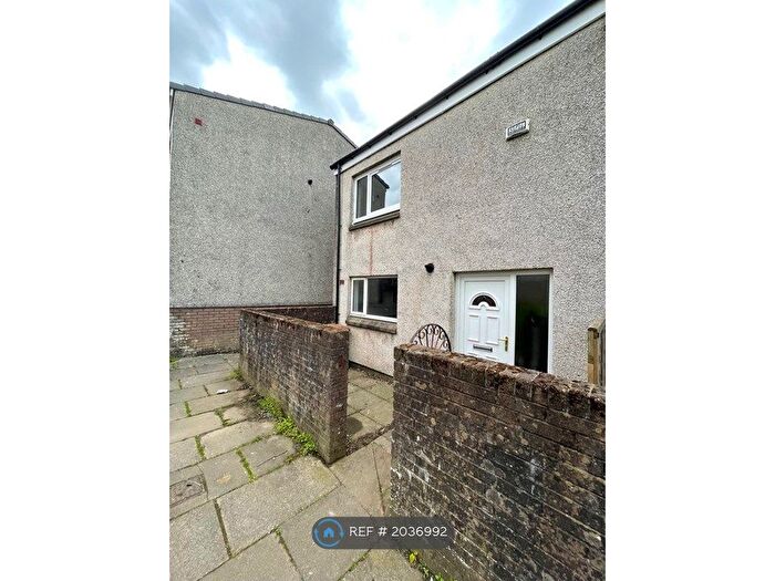 2 Bedroom End Of Terrace House To Rent In Garry Place, Falkirk, FK1