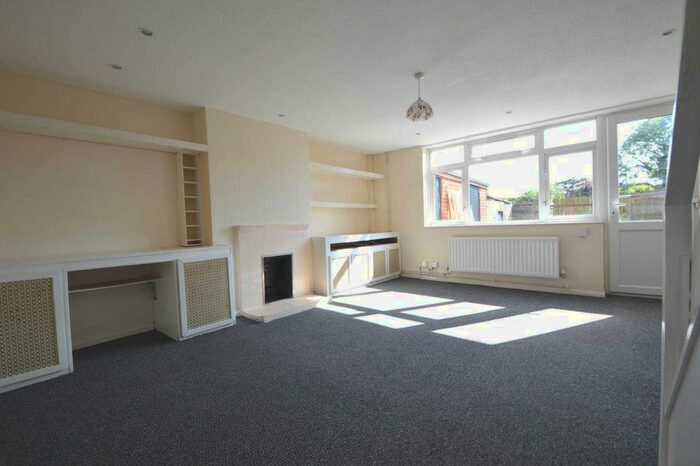 3 Bedroom Terraced House To Rent In Sussex Court, Addlestone, KT15