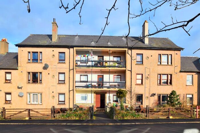 2 Bedroom Flat For Sale In Tweedholm Avenue East, Walkerburn, EH43