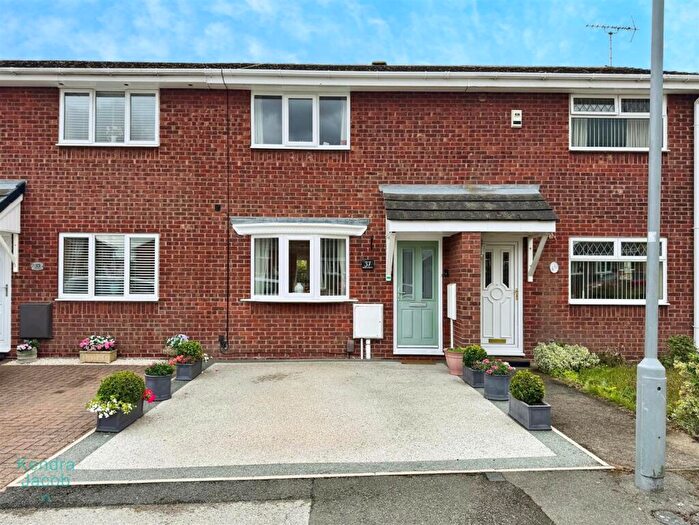 2 Bedroom Terraced House For Sale In Ribblesdale, Worksop, S81
