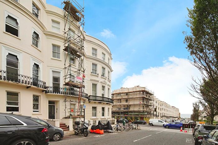 1 Bedroom Apartment For Sale In Lansdowne Place, Hove, BN3