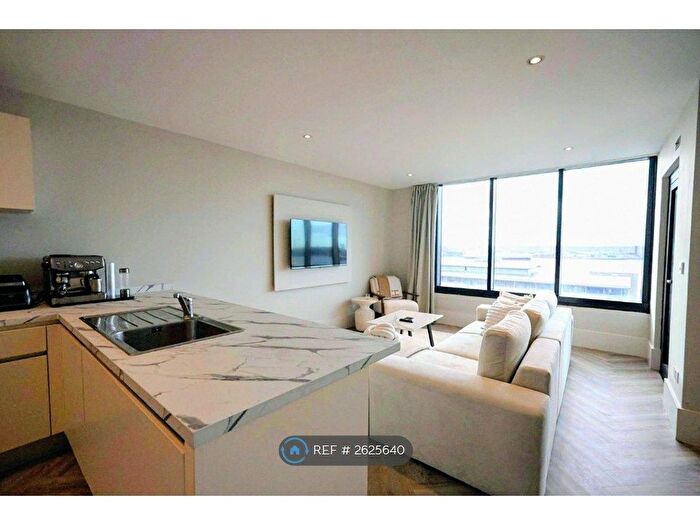 2 Bedroom Flat To Rent In William Jessop Way, Liverpool, L3