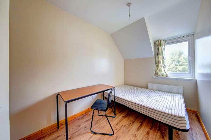 4 Bedroom Terraced House To Rent In Portland Road, KT1