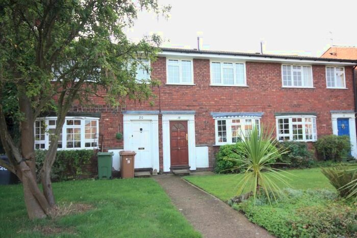 3 Bedroom Terraced House To Rent In Mandeville Close, Guildford, GU2