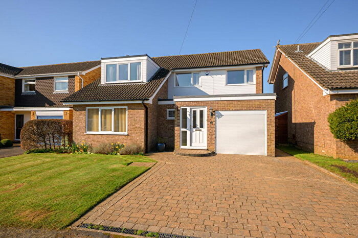 4 Bedroom Detached House For Sale In Thorold Road, Barrowby, Grantham, NG32