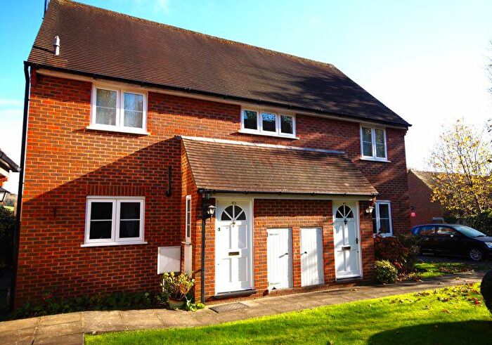 2 Bedroom Flat To Rent In Station Approach, Great Missenden, HP16
