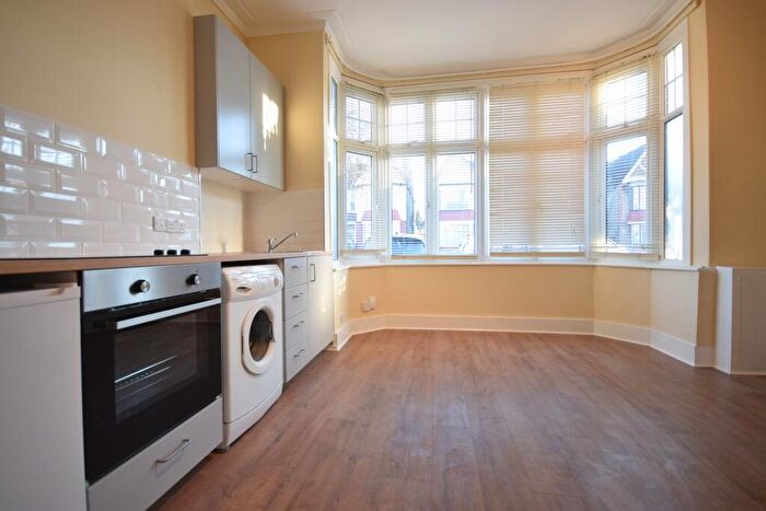 Studio To Rent In Arran Road, Catford, SE6