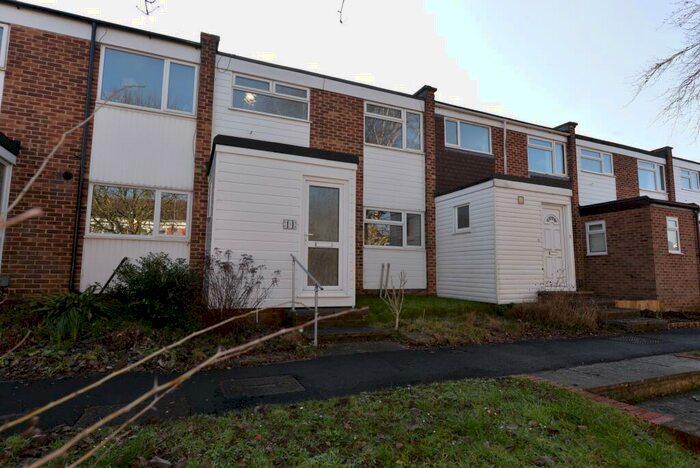 3 Bedroom Terraced House To Rent In Cam Walk, Eastrop, Basingstoke, RG21
