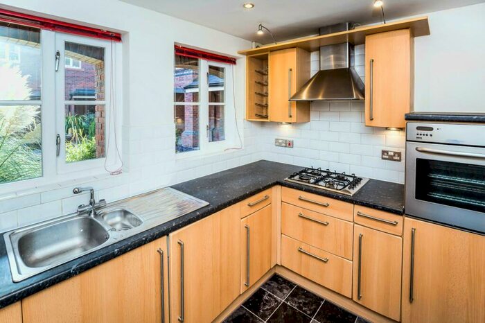 2 Bedroom Apartment To Rent In Towergate, Chester, CH1