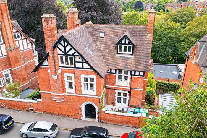 3 Bedroom Apartment For Sale In Newcastle Drive, The Park, NG7