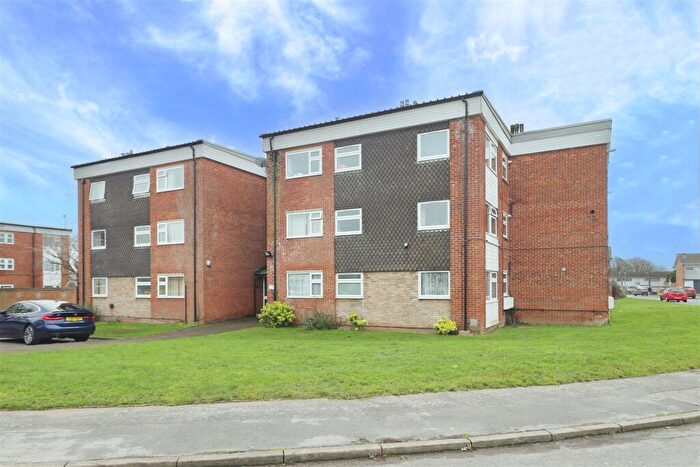 1 Bedroom Flat For Sale In Dutton Way, Iver, SL0