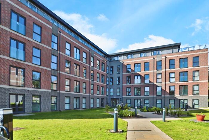2 Bedroom Flat For Sale In Willow Road, Leeds, West Yorkshire, LS4