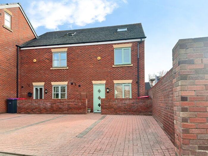 3 Bedroom End Terrace House For Sale In Amilia Terrace, The Lawns, Wellington, Telford, Shropshire, TF1