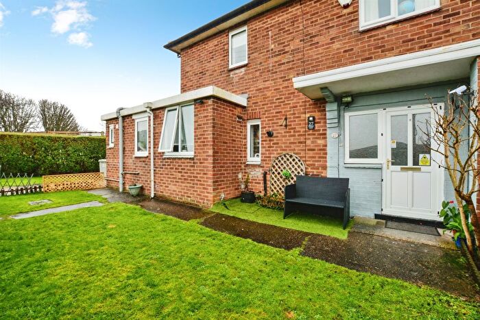 3 Bedroom Semi Detached House For Sale In Lincoln Green, Skegness, PE25