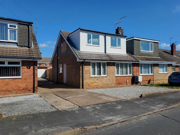 4 Bedroom Semi-Detached House To Rent In St. Martins Road, Thorngumbald, Hull, HU12