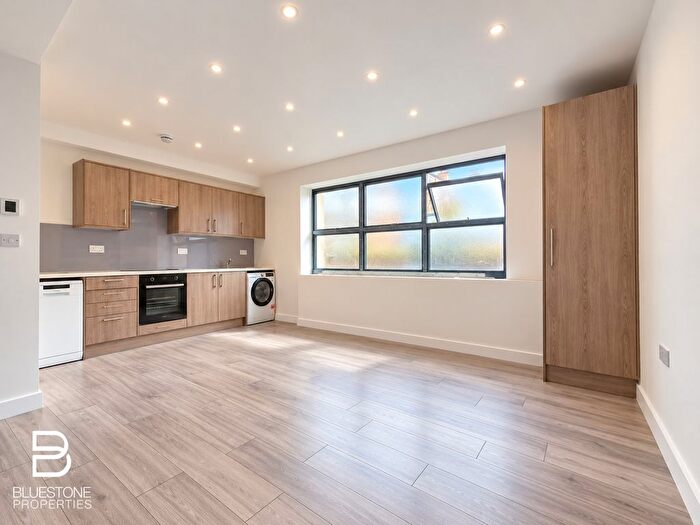 Studio To Rent In Woodcote Road, Wallington, SM6