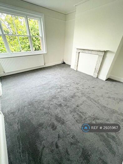 2 Bedroom Flat To Rent In High Barnet, Barnet, EN5