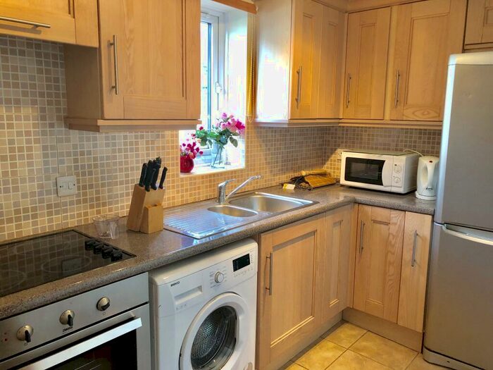 2 Bedroom Apartment To Rent In Castle Gardens, Nottingham, NG7