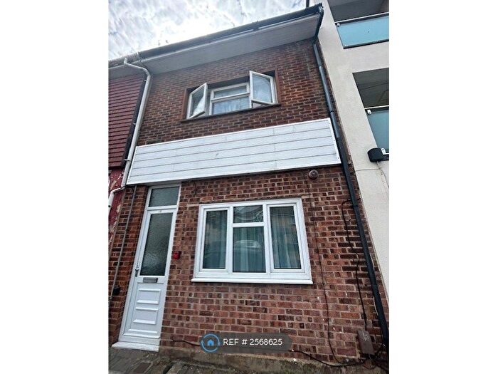 1 Bedroom Flat To Rent In Granada Road, Southsea, PO4