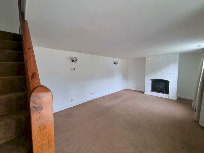 3 Bedroom Cottage For Sale In & South View Cottages, Rectory Road