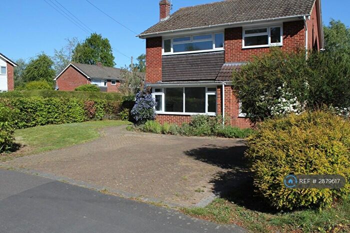 4 Bedroom Detached House To Rent In Albany Road, Fleet, GU51