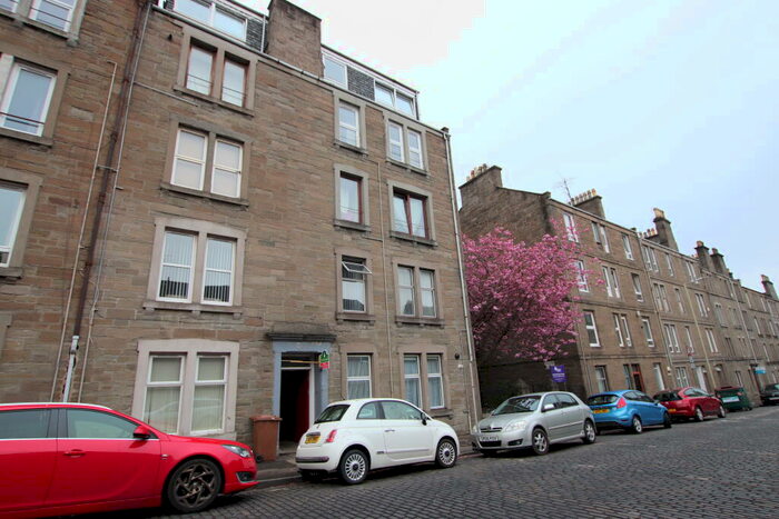 2 Bedroom Flat To Rent In Morgan Street, Stobswell, DD4