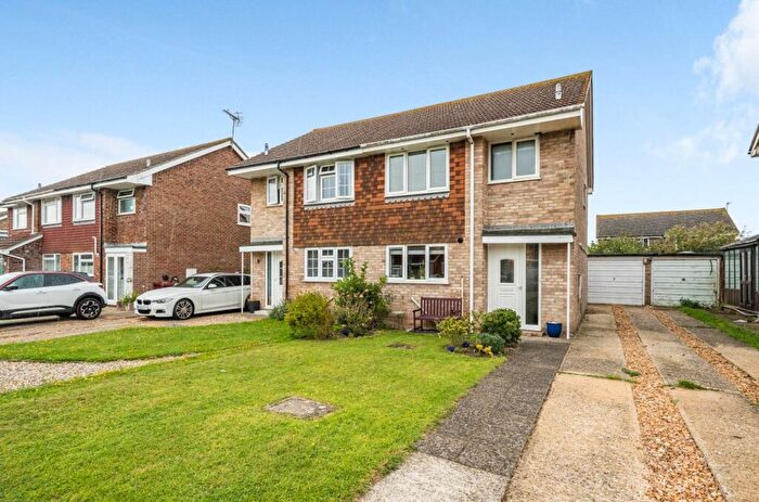 3 Bedroom Semi Detached House For Sale In Gainsborough Drive, Selsey, PO20