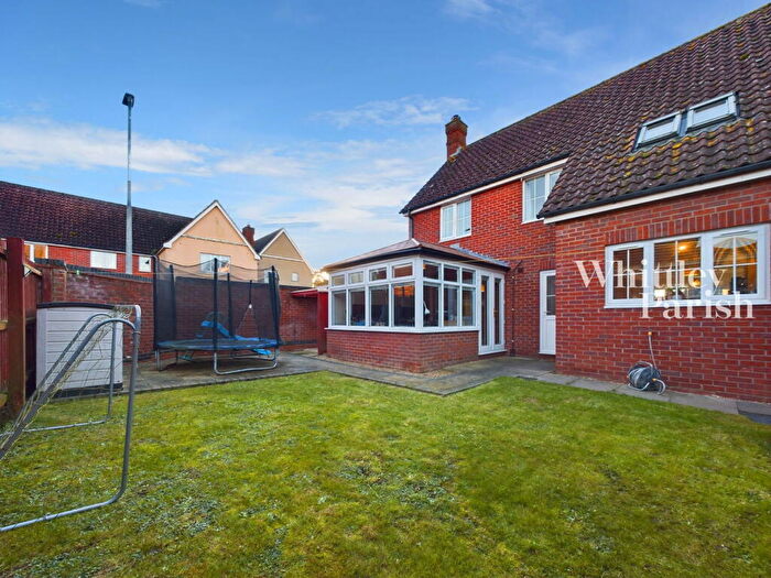 4 Bedroom Detached House For Sale In Scrumpy Way, Banham, Norwich, NR16