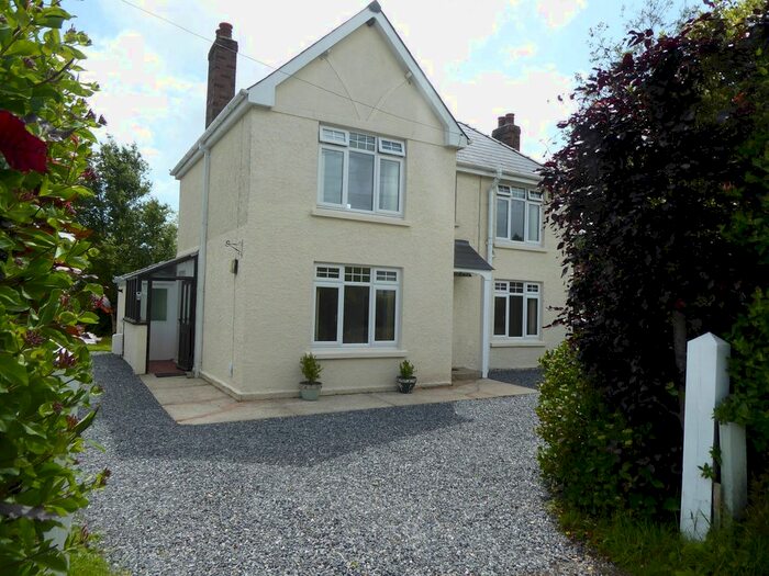 3 Bedroom Property To Rent In Meidrim Road, St Clears, Carmarthenshire, SA33